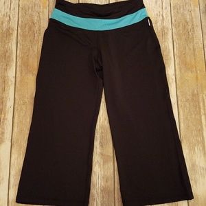 2/$20 Avia Cropped Athletic Gym Pants Small S